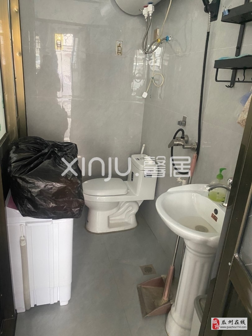 阳光小区1室 1厅 1卫 阳光小区1室 1厅 1卫